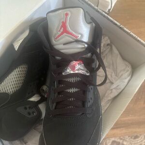 Jordan Men's Black and Red Sneakers